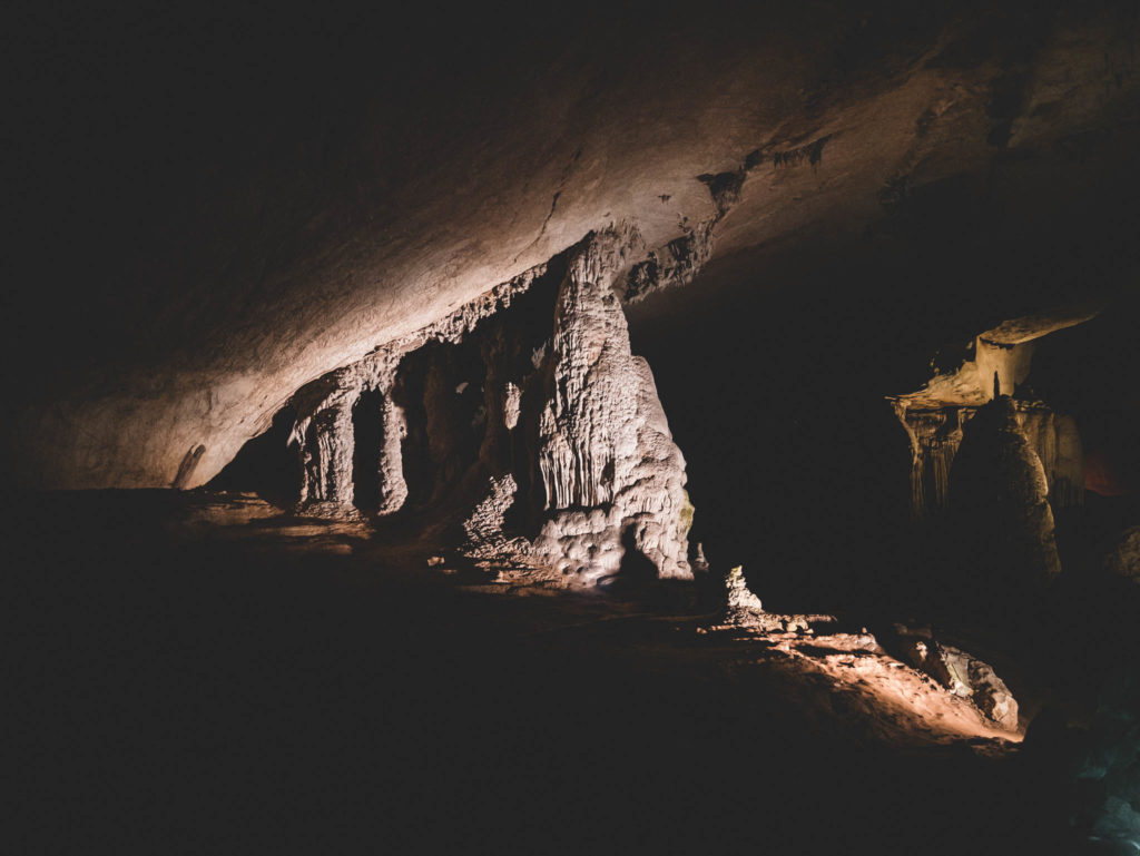 grotte de Konglor