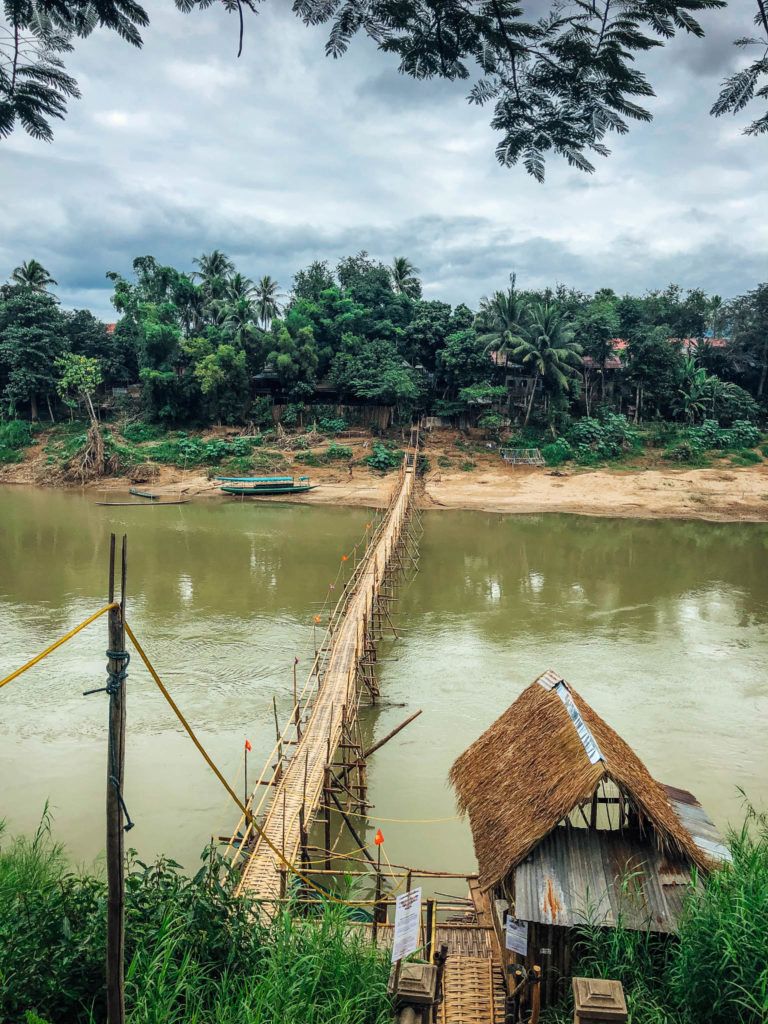 Un des ponts en bambou